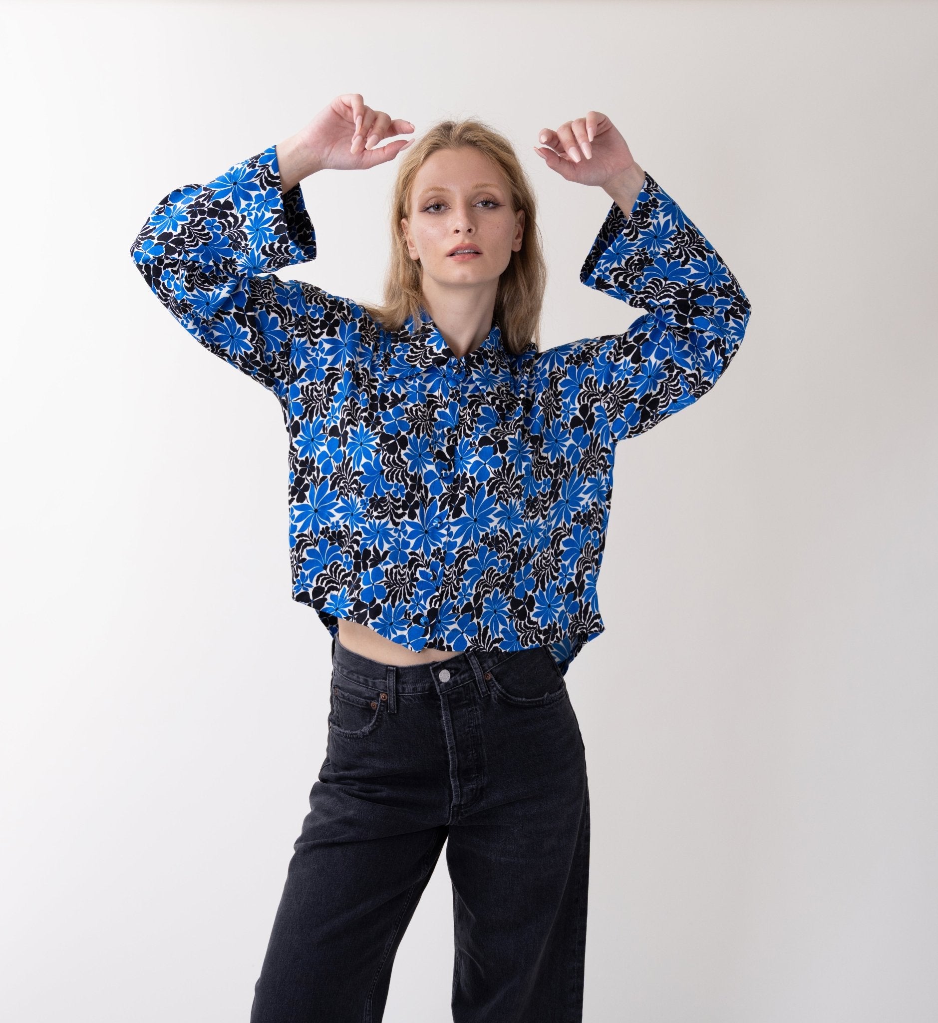 Eno Top in Blue Flora | Crono Zee – Crono Zee